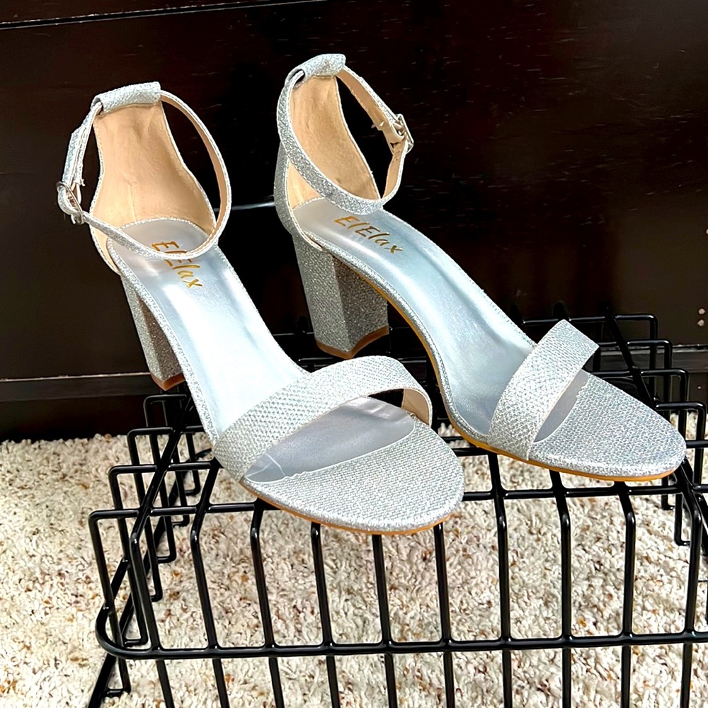 NWOT El Elax Silver Ankle Strap Heels